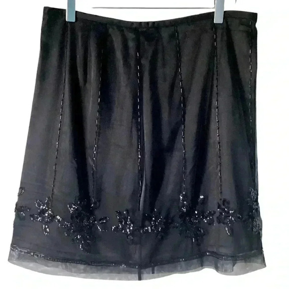 Ann Taylor Beaded Black Short Skirt Size 14 - Picture 1 of 16